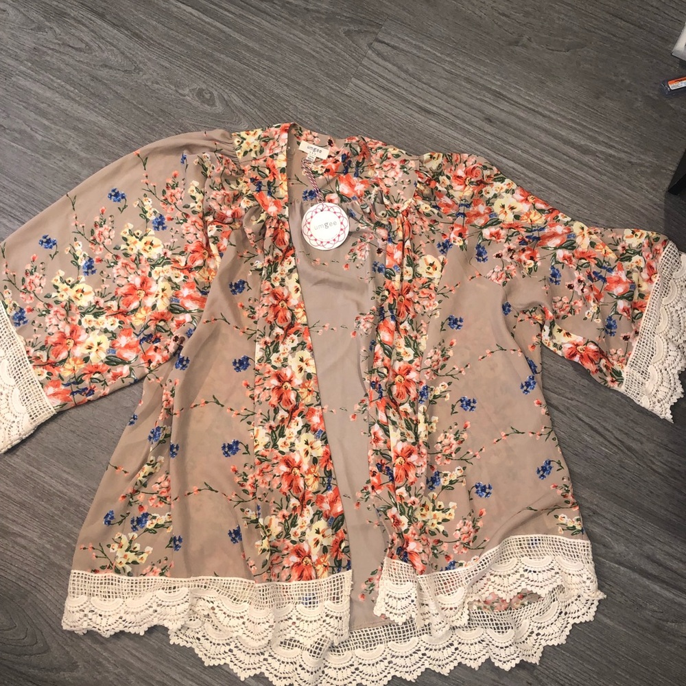 Umgee Floral Kimono NWT